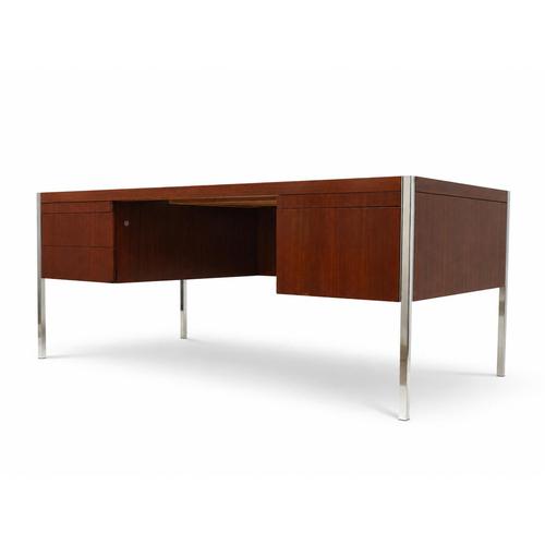 Richard Schultz Model 4146 Executive Desk for Knoll International, USA, 1960. This exceptional Model 4146 Executive Desk,...