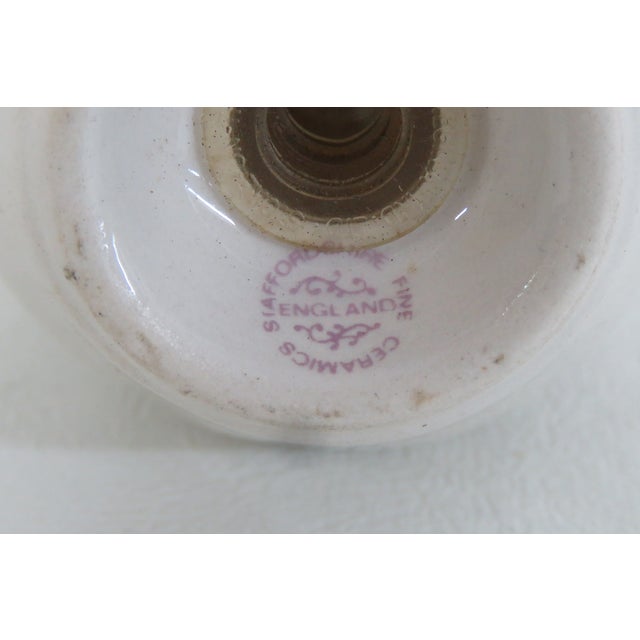 Staffordshire England Ceramic Daisy Motif Individual Salt or Pepper Shaker 4997b For Sale In Miami - Image 6 of 10