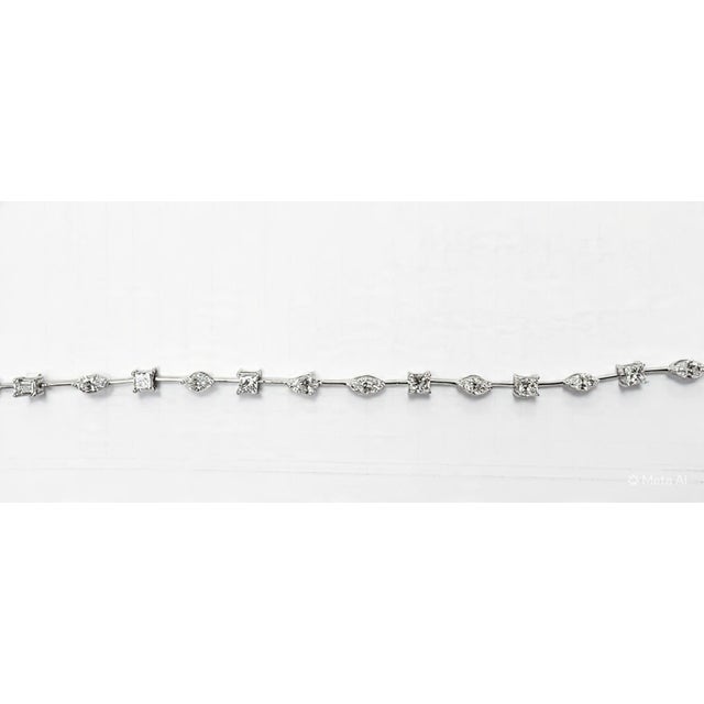 Contemporary 18k White Gold 6.70 CTTW Natural Multi Shape Diamond Bracelet F Color Vs2-Si1 For Sale - Image 3 of 4