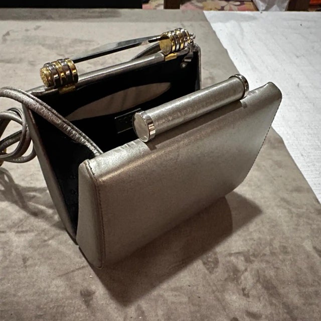 1960s Mid-Century Gray Leather Italian Minaudière Bag by Rodo For Sale - Image 6 of 14