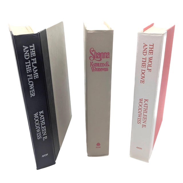 1970s First Editions of Romance Novels by Kathleen E Woodiwiss, Set of 3 For Sale In Miami - Image 6 of 11