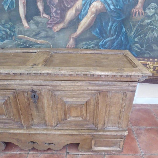 Antique Early 17th Century English Country Oak Chest Coffer, 1620 For Sale - Image 12 of 18