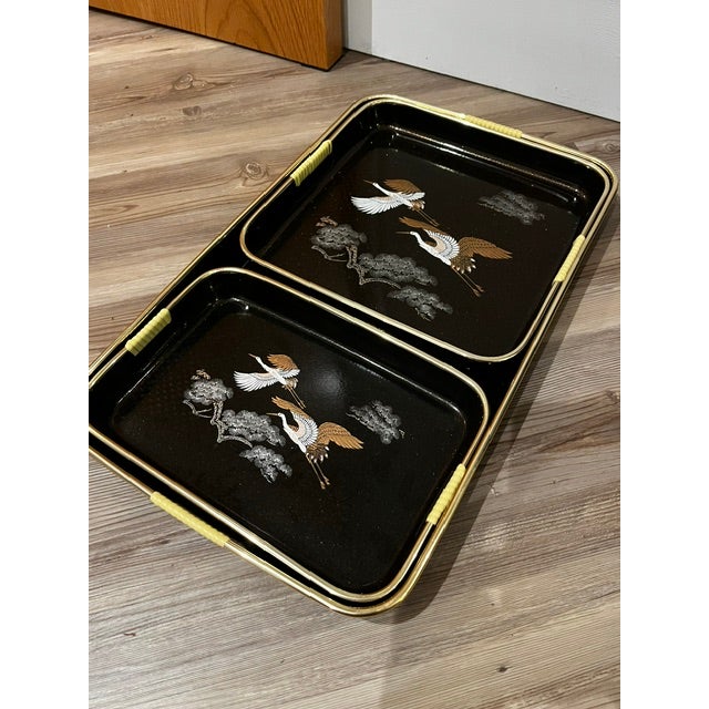 1960s Set of 3 Mid 20th Century Japanese Maki Style Black Lacquer Effect Resin Two Trays Gold Painted Cranes For Sale - Image 5 of 13
