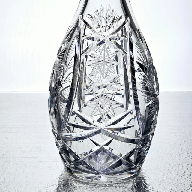 Glass Crystal Glass Pinwheel Decanter W/ Stopper For Sale - Image 7 of 12