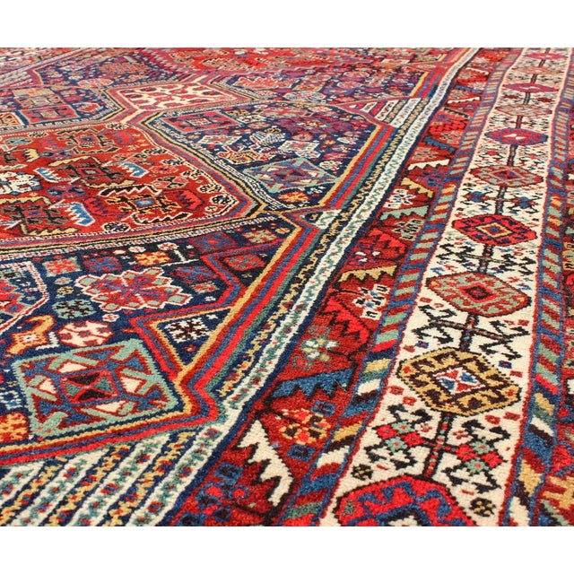 Early 20th Century Antique Persian Qashqai Shiraz Tribal Rug With Hooked Diamond Design 5'3 X 9'9 For Sale - Image 5 of 6