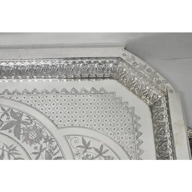 Antique Rogers Smith & Co Art Nouveau Large Silver Plated Crane Bird Etched Tray For Sale - Image 13 of 18