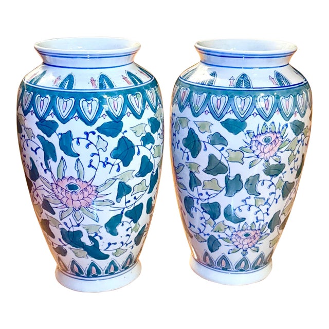 Pair of Vintage Chinese Hand Painted Floral Chinoiserie Vases For Sale