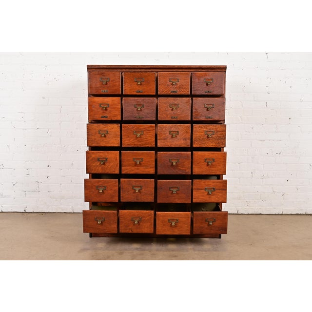 Early 20th Century Antique Mission Oak Arts & Crafts 24-Drawer Card Catalog or File Cabinet, Circa 1900 For Sale - Image 5 of 13