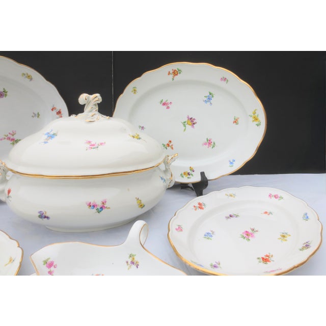 Meissen Scattered Flowers Service Pieces- 6 Pieces For Sale In New York - Image 6 of 11