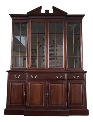 1990s Link-Taylor Lexington Mahogany China Cabinet