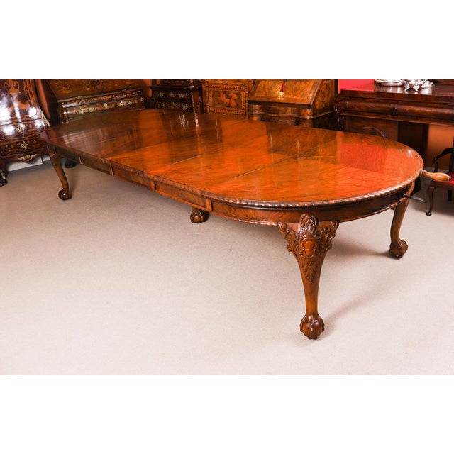 Antique Burr Walnut Queen Anne Revival Dining Table by Maple & Co, 19th Century For Sale - Image 3 of 18