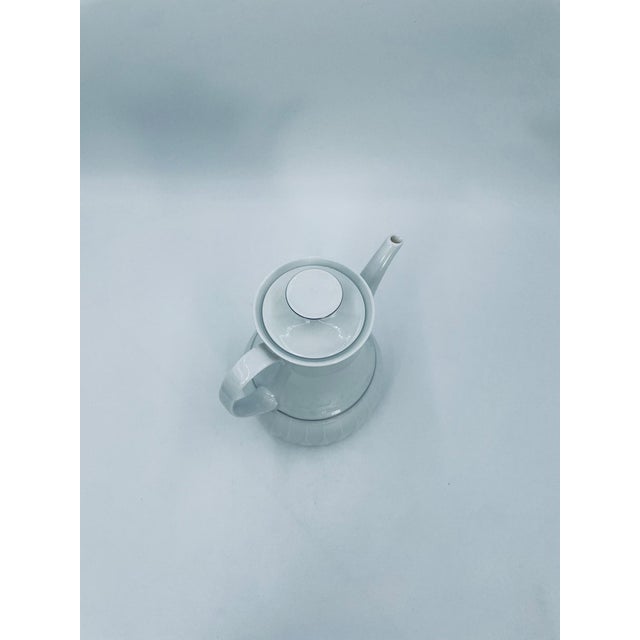 1960s Porcelain Lanzette Teapot by Tapio Wirkkala for Thomas, 1965 For Sale - Image 5 of 12