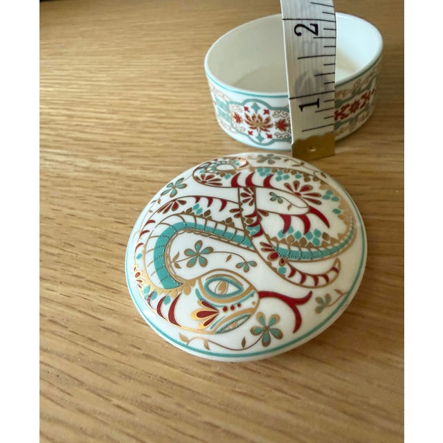 Tiffany & Co. Porcelain Snake Trinket Box, Teal, Red & Gold For Sale In Los Angeles - Image 6 of 6