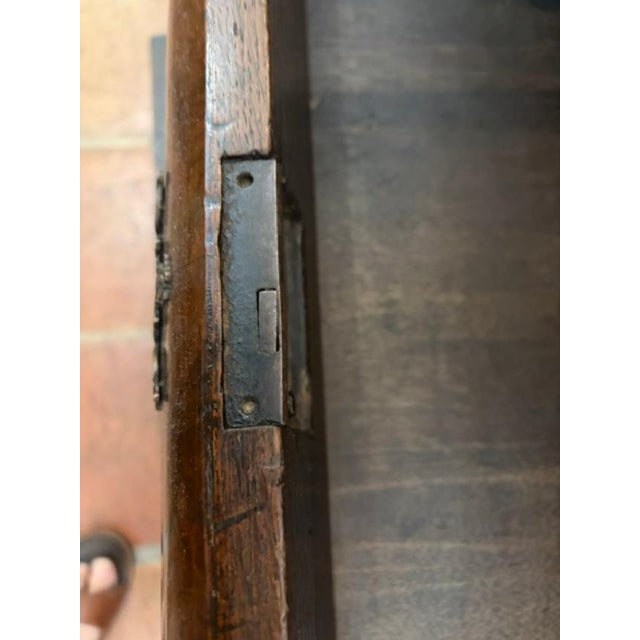 Baroque Circa 1760 Dutch Burr Walnut Bombay Chest of Drawers ( Commode ) For Sale - Image 3 of 11