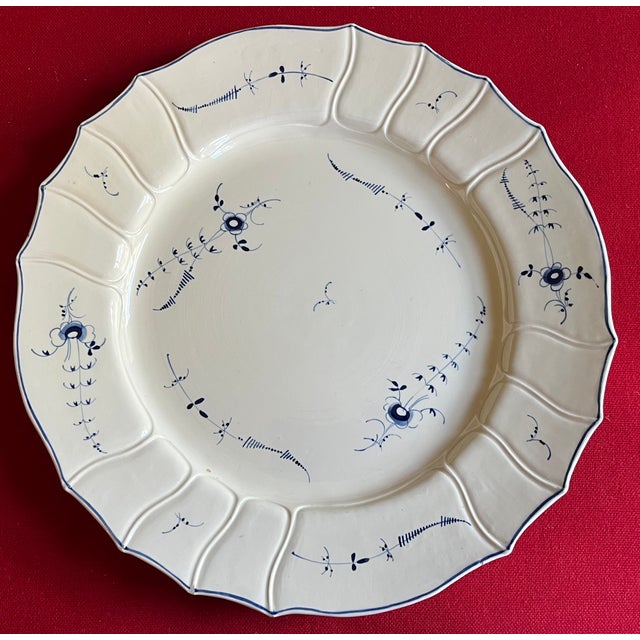 Large Antique 18th Century French Porcelain Round Charger Platter in Chantilly Blue Sprig For Sale In New York - Image 6 of 14