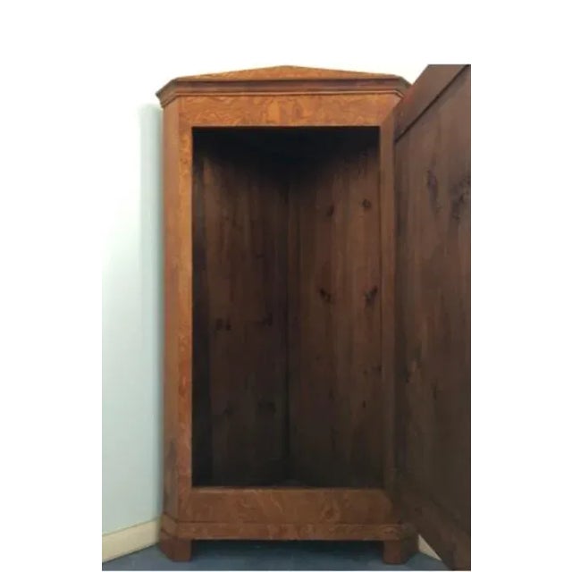 Biedermeier Elm Corner Cupboard, 1830s For Sale - Image 10 of 11