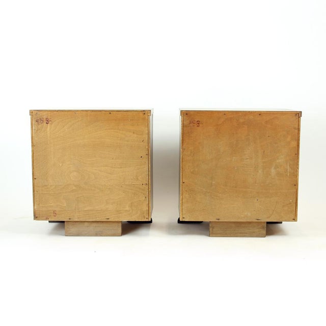 Vintage Art Deco Bedside Tables in Walnut Veneer, Czechoslovakia, 1930s, Set of 2 For Sale - Image 12 of 18