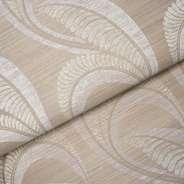Schumacher Schumacher Banana Leaf Sisal Wallpaper In Silver For Sale - Image 4 of 4