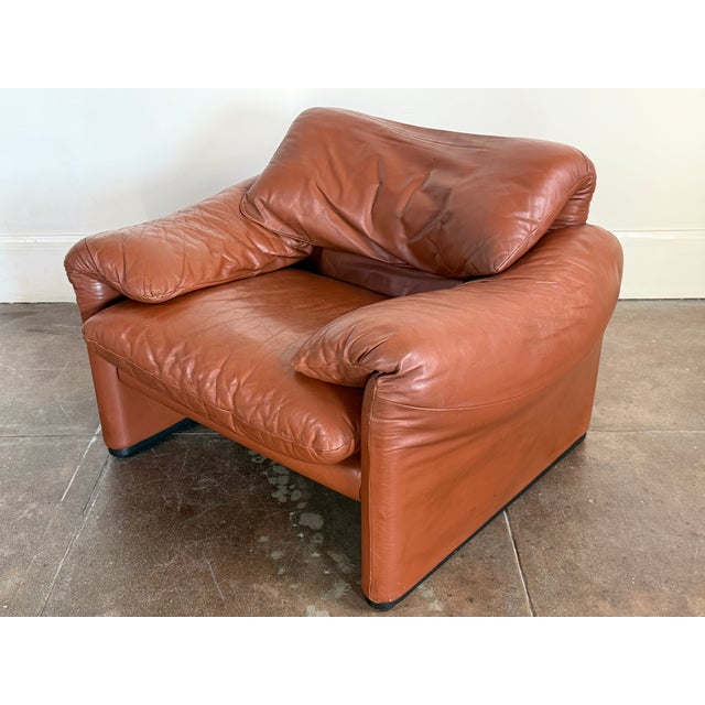 Mid-Century Modern Vintage 1970's Cassina Maralunga Lounge Chair For Sale - Image 3 of 17