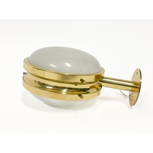 Mid-Century Modern Gamma Wall Lamp with Chromed Brass Frame and Crystal Diffusers by Sergio Mazza for Artemide, 1960s For Sale - Image 3 of 3