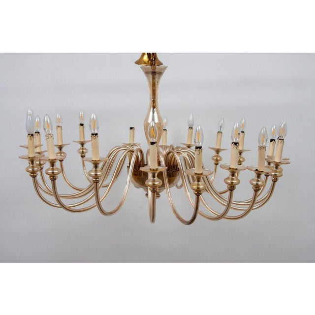 Large 24-Arm Amber Murano Glass Chandelier, 1950 For Sale - Image 3 of 17