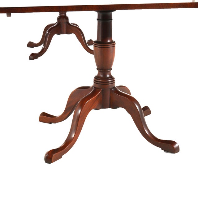 Queen Anne Queen Anne Style Kittinger Mahogany Dining Room Double Pedestal Table 20thC For Sale - Image 3 of 9