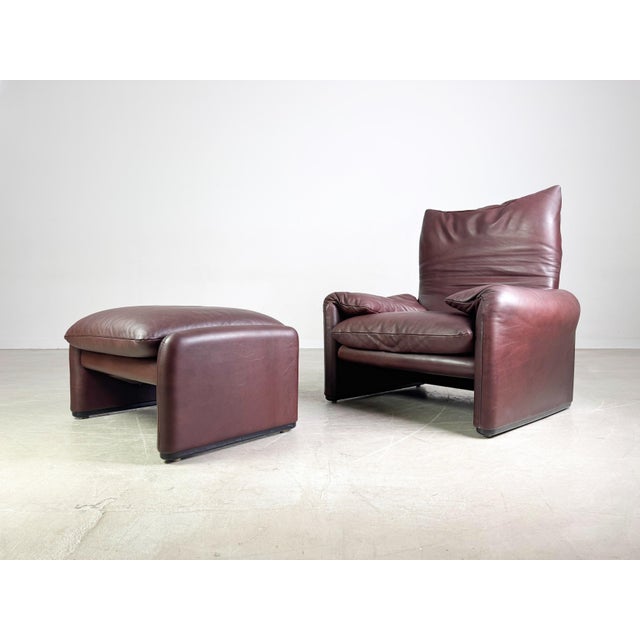 Cassina Set of Maralunga Chair with Ottoman by Vico Magistretti for Cassina For Sale - Image 4 of 14