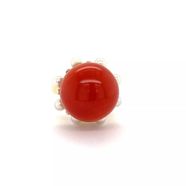 Contemporary Coral & Seed Pearls Cocktail 14k Yellow Gold Ring - Size 5 For Sale - Image 3 of 7