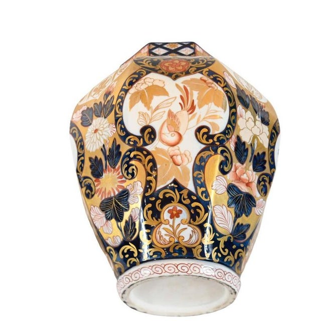 Japanese Imari Porcelain Temple Jars, Set of 2 For Sale - Image 10 of 11