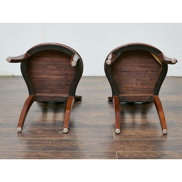 Pair of English Mahogany Hall Chairs with Carved Eagle Heads, 19th Century For Sale - Image 10 of 11