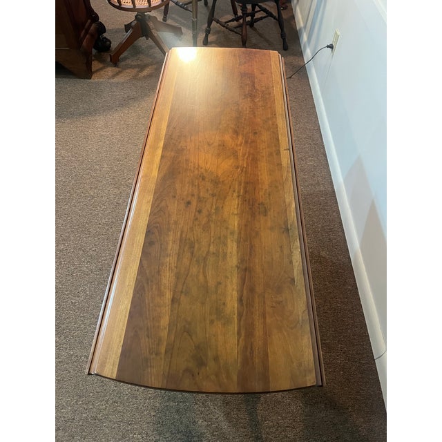 Wood 1950s Queen Anne Cherry Drop Leaf Gate Leg Oval Table For Sale - Image 7 of 12