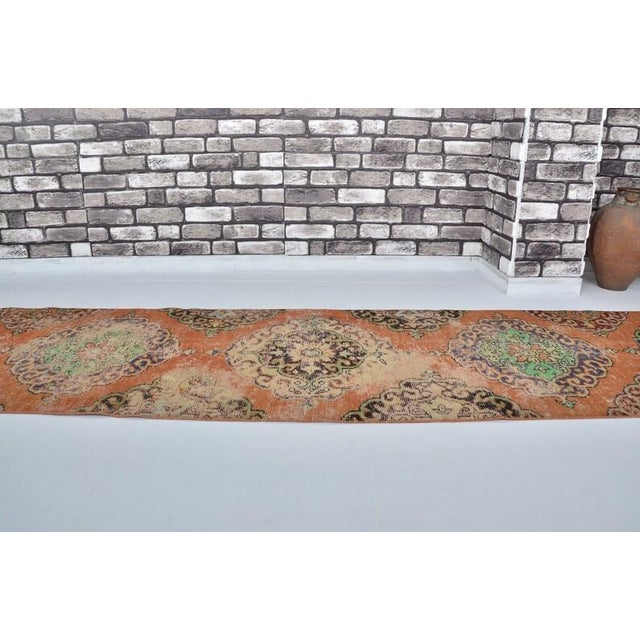 Turkish 1950s Ornate Turkish Rug, Minimalist Runner for Hallway or Entryway For Sale - Image 3 of 10
