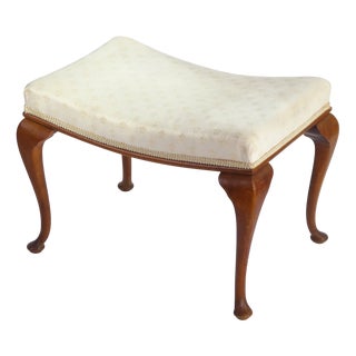 Antique Queen Ann Ottoman with Rectangular Wooden Cabriole Legs and White Upholstery, 1920s For Sale