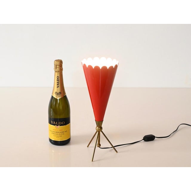 Large Vintage Tripod Table Lamp in Brass and Red Metal from Stilnovo, 1950s For Sale - Image 9 of 13