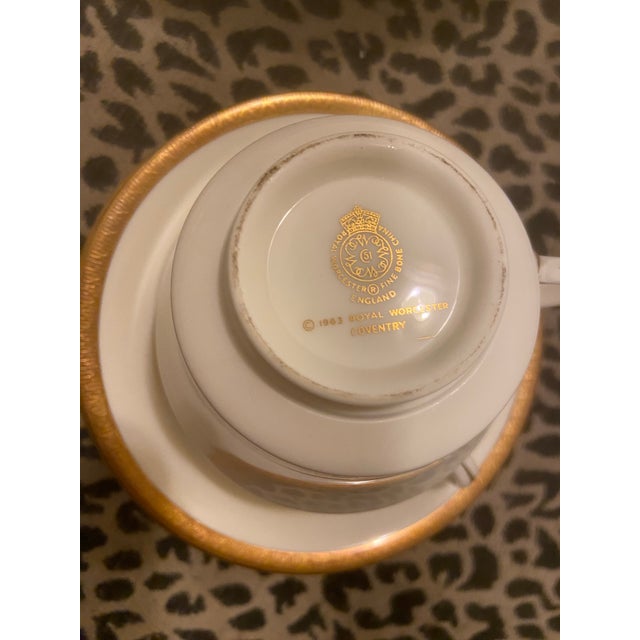 1963 Royal Worcester Coventry Fine Bone China Gold Dinnerware, 30 Pieces For Sale - Image 9 of 10