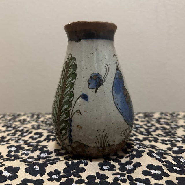 Mexican 1980s Mexican Pottery Bud Vase Blue Bird For Sale - Image 3 of 10