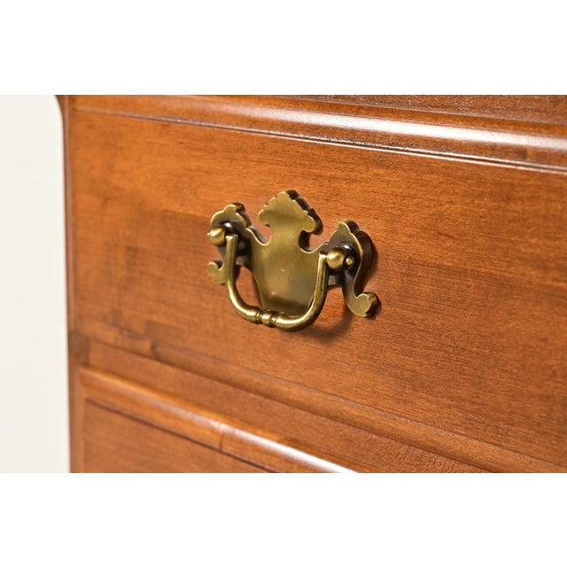 Wood Ethan Allen American Colonial Solid Maple Seven-Drawer Dresser, Circa 1970s For Sale - Image 7 of 12