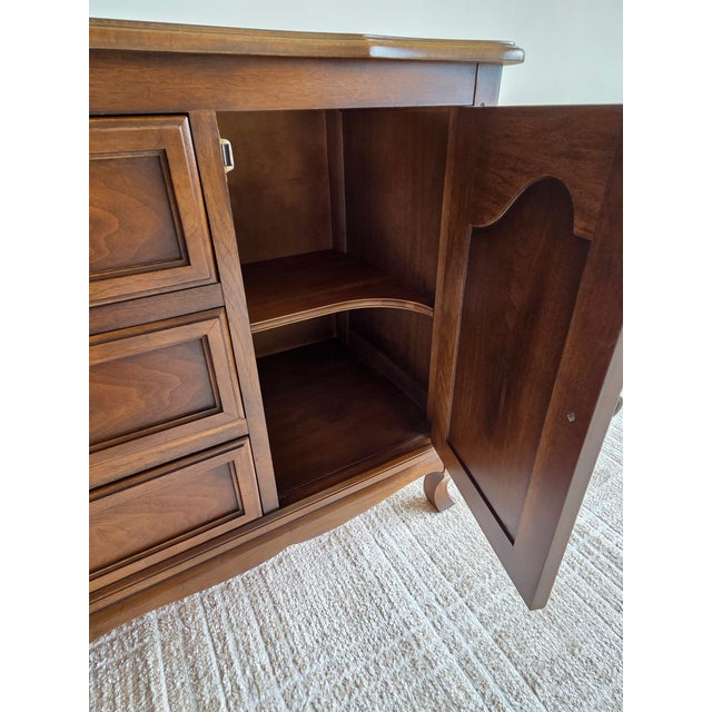 Vintage Drexel French Provincial Style Walnut Sideboard, Mid-20th Century For Sale In Washington DC - Image 6 of 10