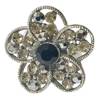 Vintage Silver Tone Ring With Unique Flower Shape Size 7 Resizable For Sale