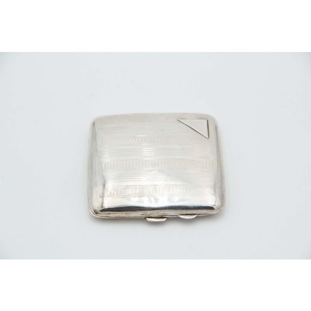 Guilloche Silver Cigarette Case with Bands on Top For Sale - Image 4 of 4