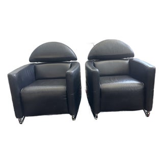 Pair of Vintage Leolux "Dino" Postmodern Leather Lounge Chairs - Sled Base For Sale