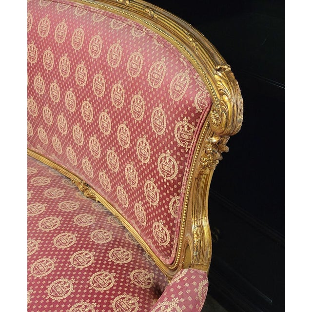 Mid 20th Century French Louis XV Style Giltwood Carved Settee With Original Damask Upholstery, Mid-20th Century For Sale - Image 5 of 12