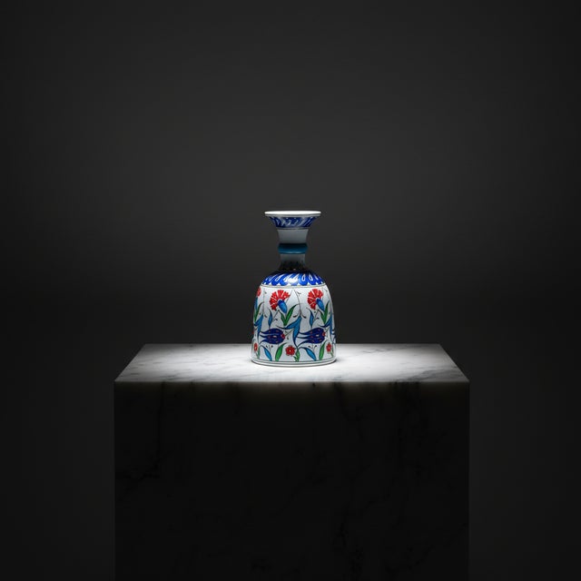 White Handmade Ceramic “Bell” Vase (20cm) – Red Carnations & Turquoise Neck – Classical Iznik Vase For Sale - Image 8 of 8