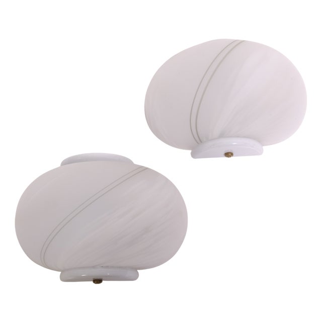 White Murano Glass Wall Lights with Tone-on-Tone, 1970s, Set of 2 For Sale