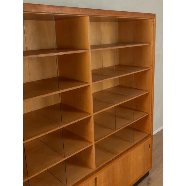 Sales Showcase Cabinet, 1950s For Sale - Image 6 of 9