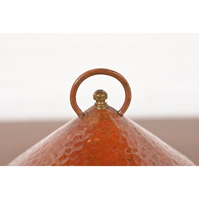 1930s Roycroft Style Antique Arts & Crafts Hammered Copper Desk Lamp, 1930s For Sale - Image 5 of 12