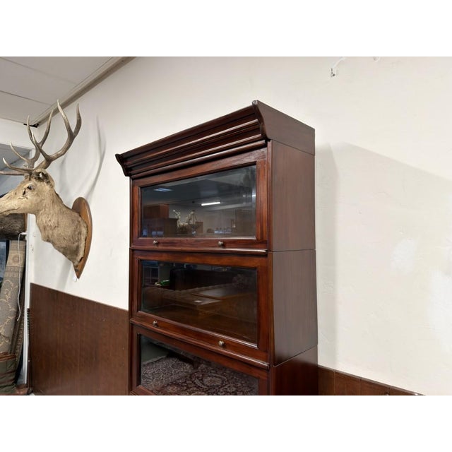 English Bookcase from Globe Wernicke For Sale - Image 6 of 12