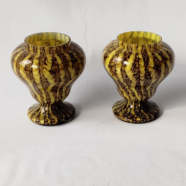 1930s Pair of Art Deco 1930s Czech Spatter Glass Franz Welz Footed Posey Vases For Sale - Image 5 of 7