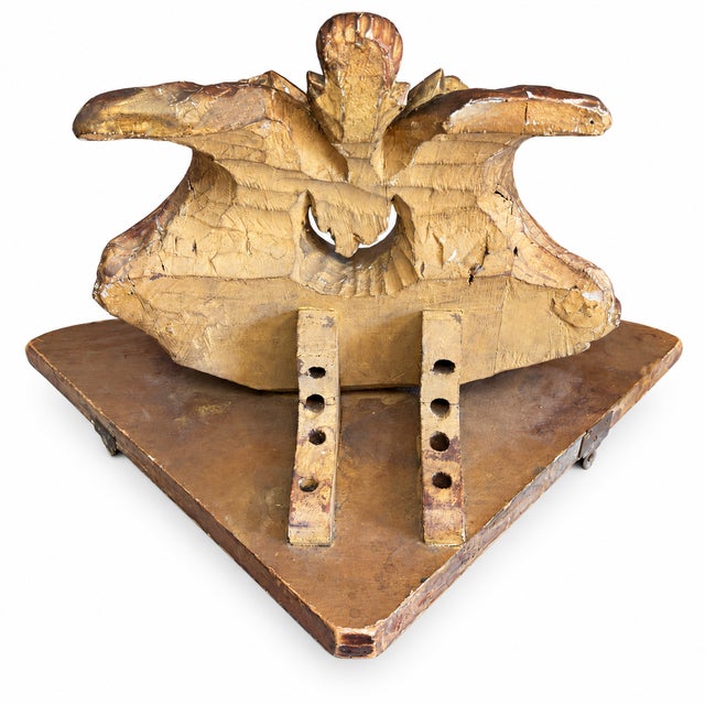 Hollywood Regency Large Scale Hollywood Regency Carved Giltwood Grotto Scallop Shell Corner Wall Bracket For Sale - Image 3 of 6
