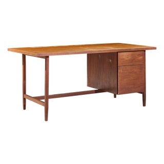 Florence Knoll Mid Century Walnut Executive Desk For Sale